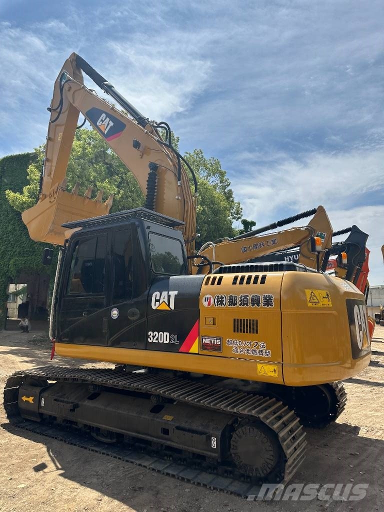 CAT 320D2L Vidēja lieluma ekskavatori 7 t - 12 t