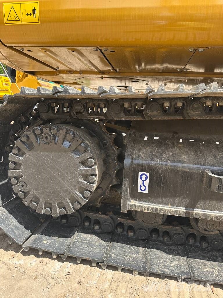 CAT 320D2L Vidēja lieluma ekskavatori 7 t - 12 t