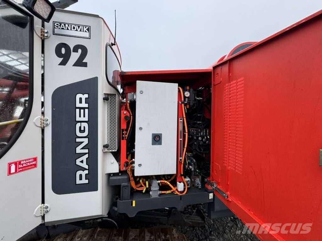 Sandvik DX800 Avolouhintaporauslaitteet