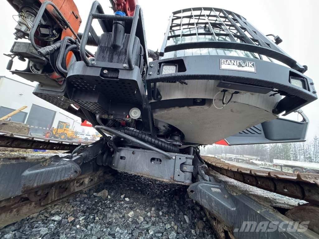 Sandvik DX800 Avolouhintaporauslaitteet