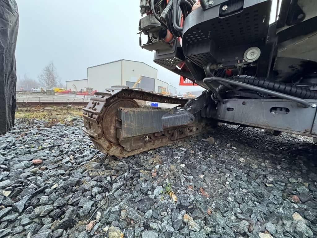 Sandvik DX800 Avolouhintaporauslaitteet