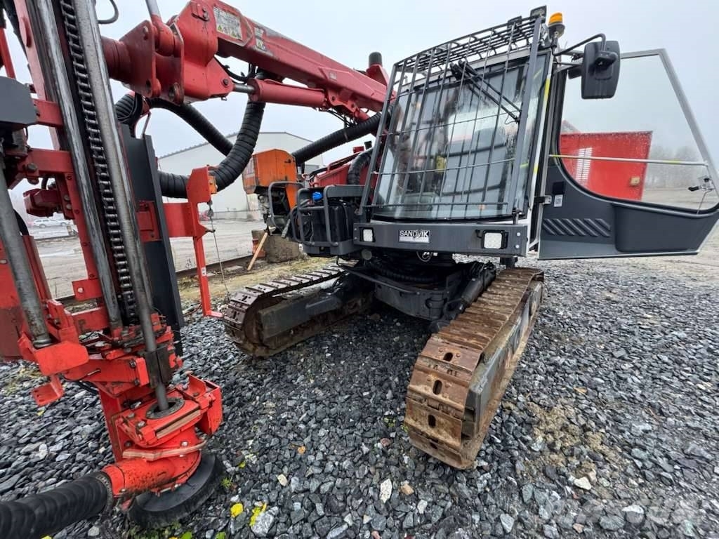 Sandvik DX800 Avolouhintaporauslaitteet