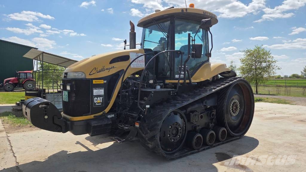 CAT Challenger  MT 755 B الجرارات