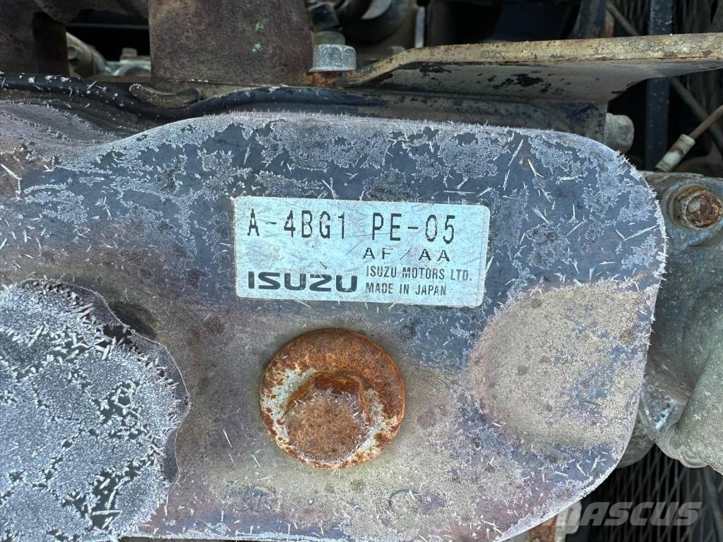 Aichi Podnośnik Koszowy Gąsienicowy AICHI SR182 Auto hoogwerkers