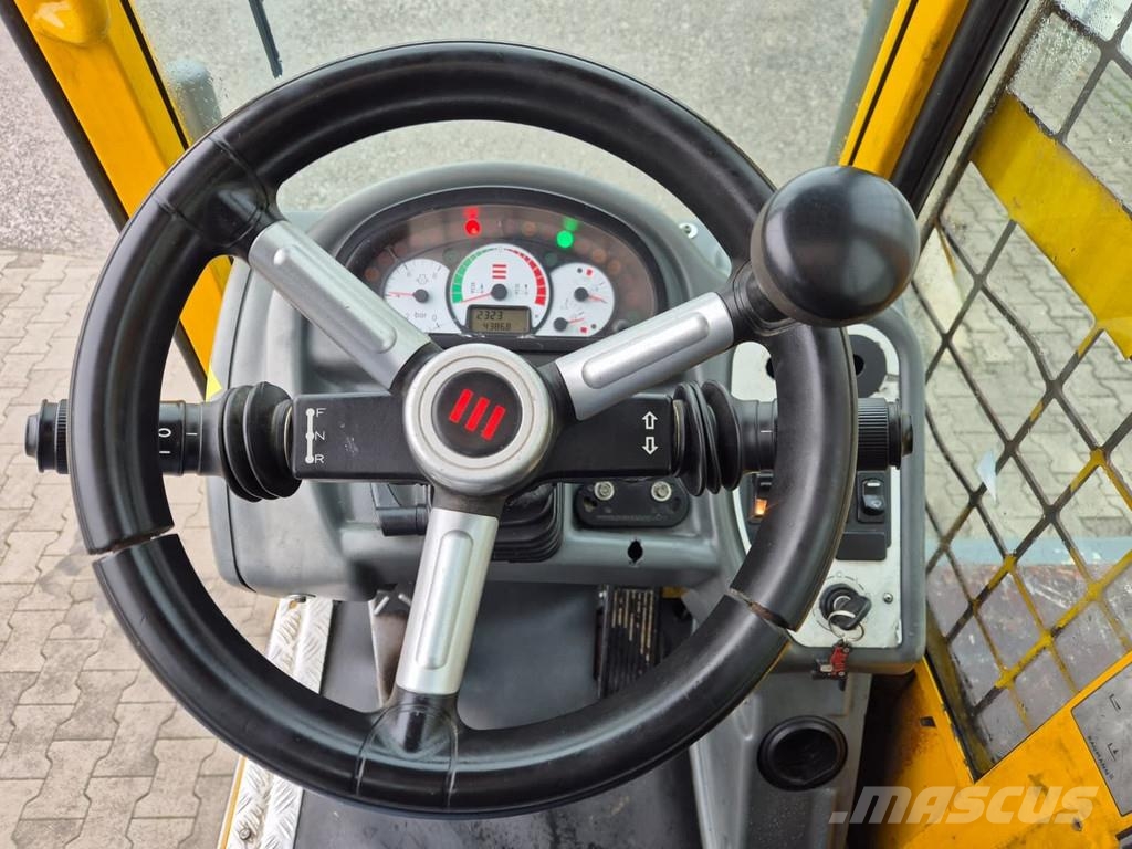 Baumann GX 40/12/57 TR 侧卸式铲车