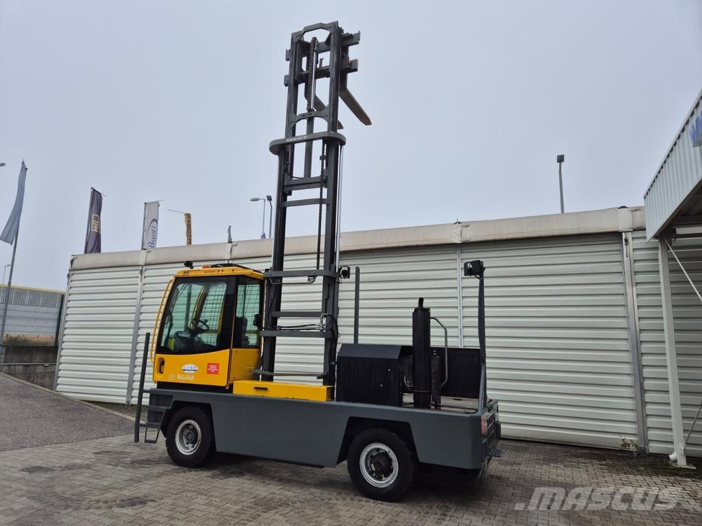 Baumann GX 40/12/57 TR 侧卸式铲车