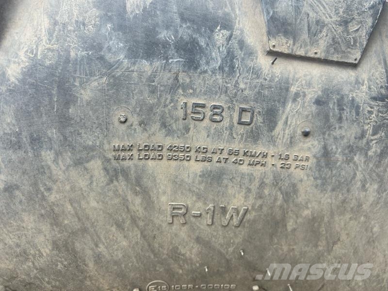 Trelleborg 580/70R42 TM700 ماكينات زراعية - غير ذلك