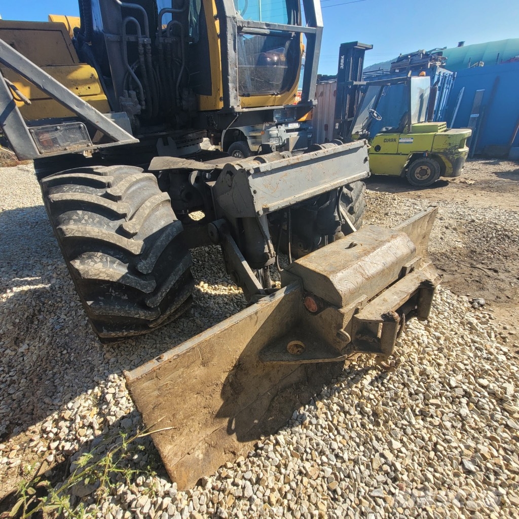 Volvo EW 180 Колёсные экскаваторы