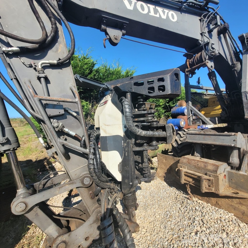 Volvo EW 180 Колёсные экскаваторы