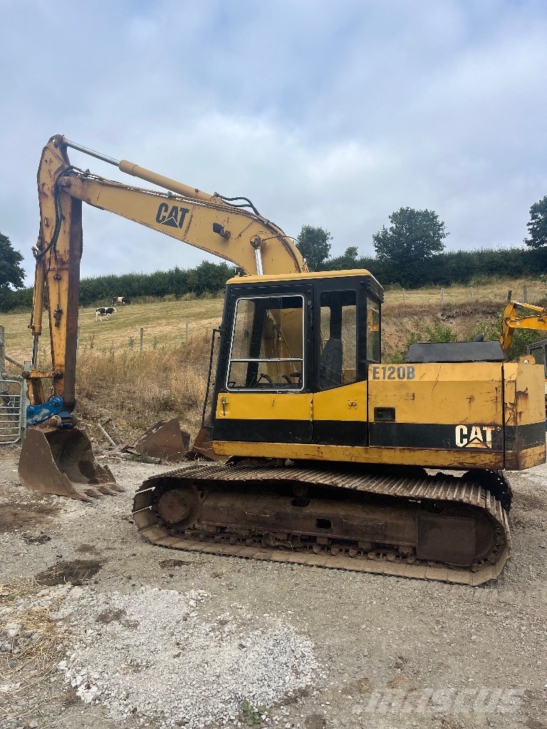CAT E 120 B Roomikekskavaatorid