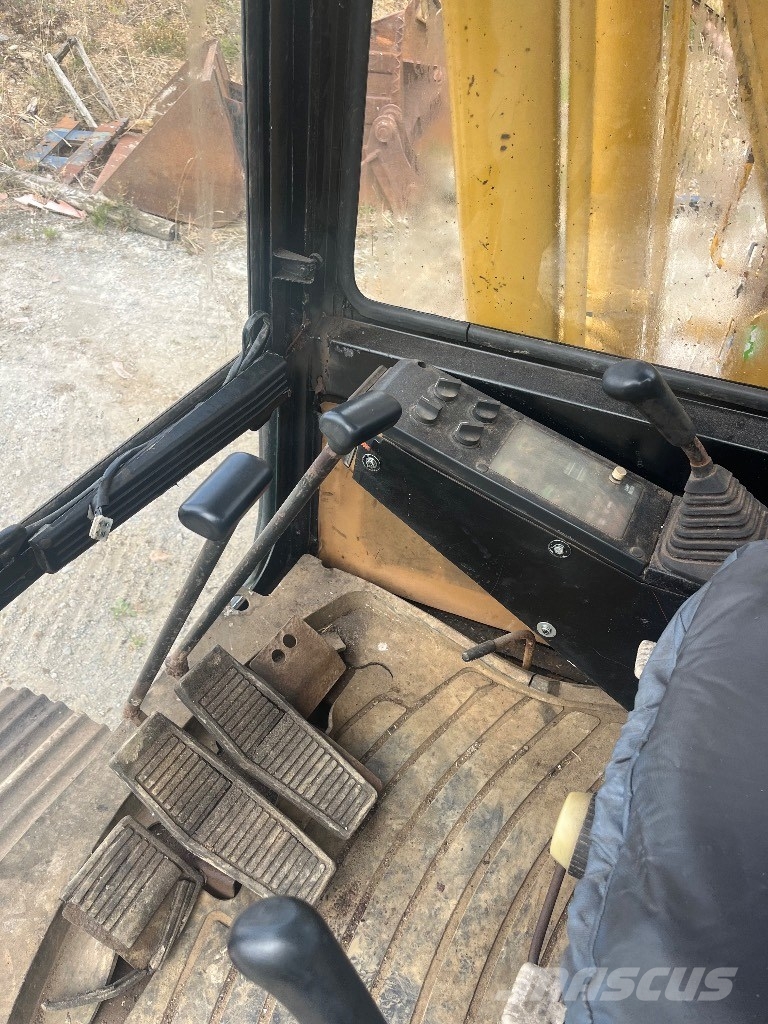 CAT E 120 B Roomikekskavaatorid