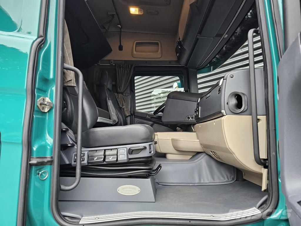 Scania R450 8x2 / HMF 60TM / CRANE / KRAN Nosturiautot