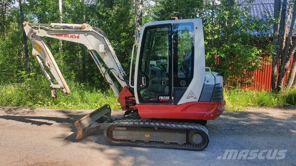 Takeuchi TB235 Minigravemaskiner