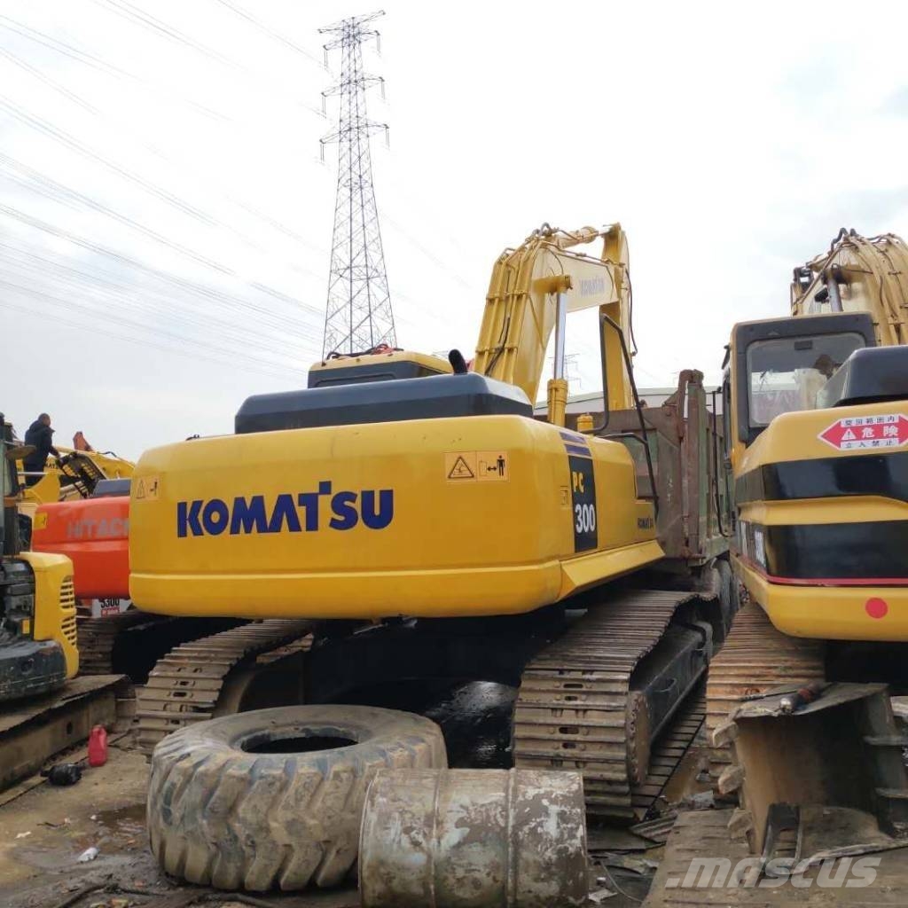 Komatsu PC 300-7 Εκσκαφείς με ερπύστριες