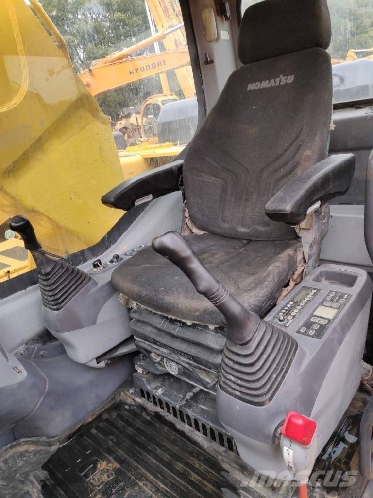 Komatsu PC 300-7 Εκσκαφείς με ερπύστριες