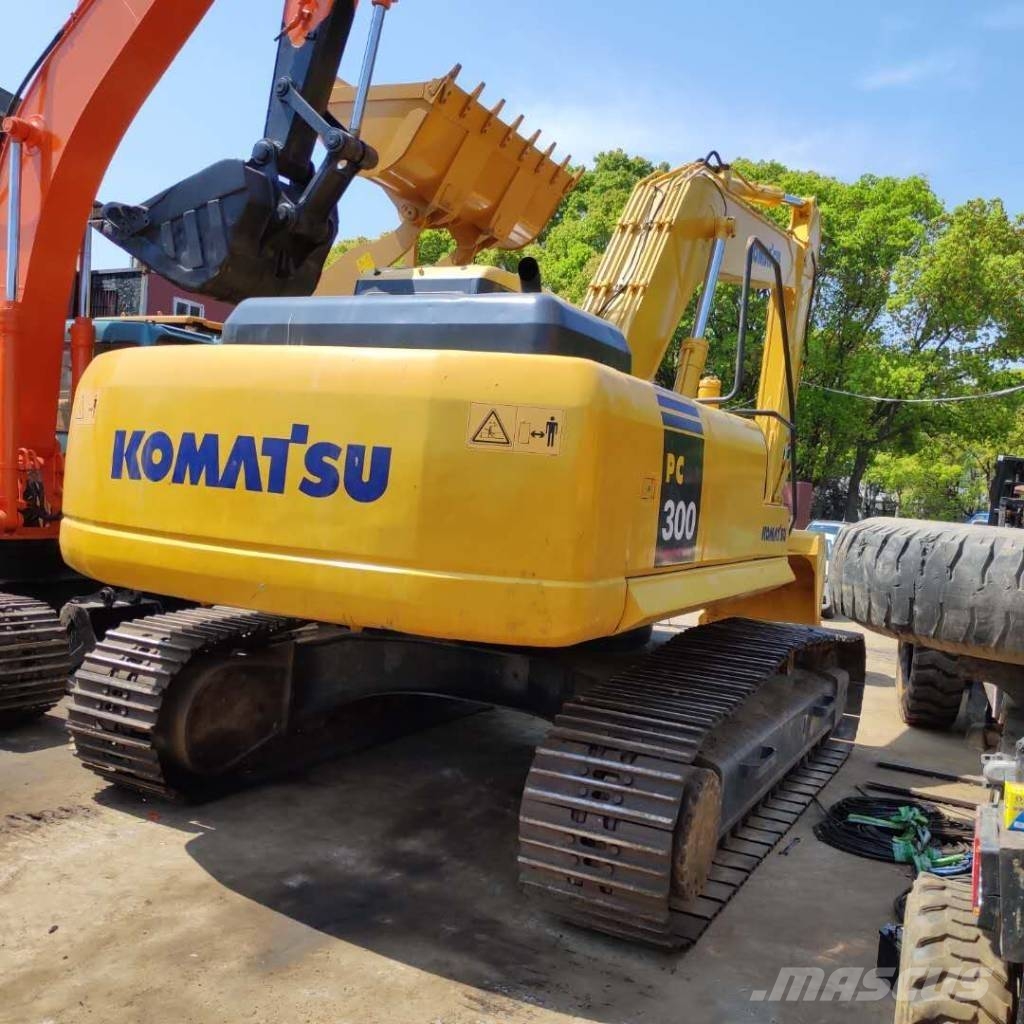 Komatsu PC 300-7 Εκσκαφείς με ερπύστριες