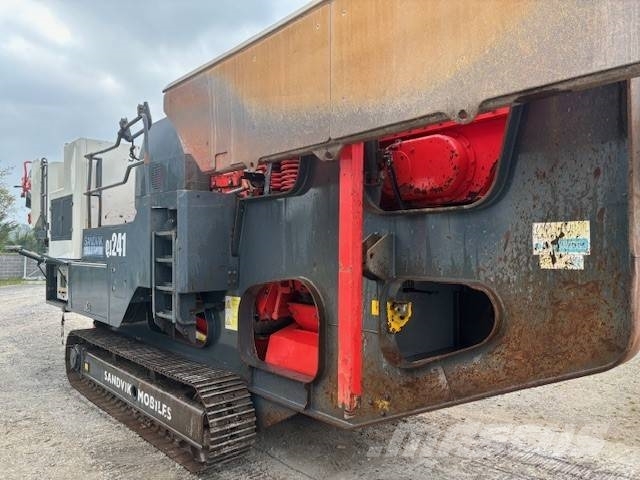 Sandvik QJ 241 Mobilne drobilice