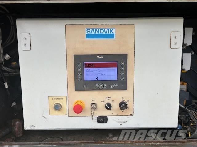 Sandvik QJ 241 Mobilne drobilice