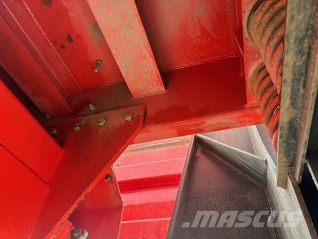 Sandvik QJ 241 Mobilne drobilice