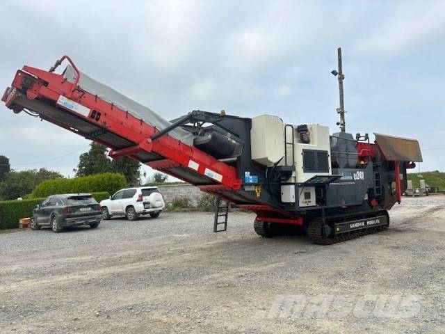 Sandvik QJ 241 Mobilne drobilice