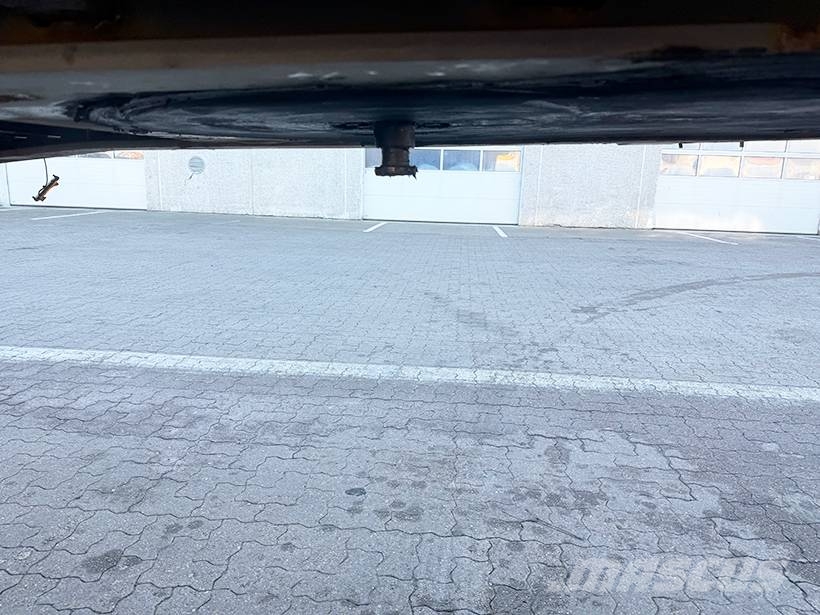 Nordic 2 axle Link Box trailer / Link-Kofferauflieger Box body semi-trailers