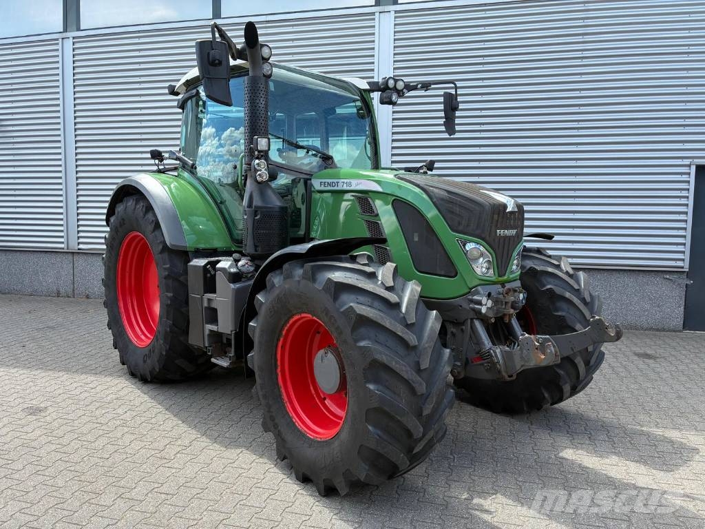 Fendt 718 Vario SCR tractor Traktörler
