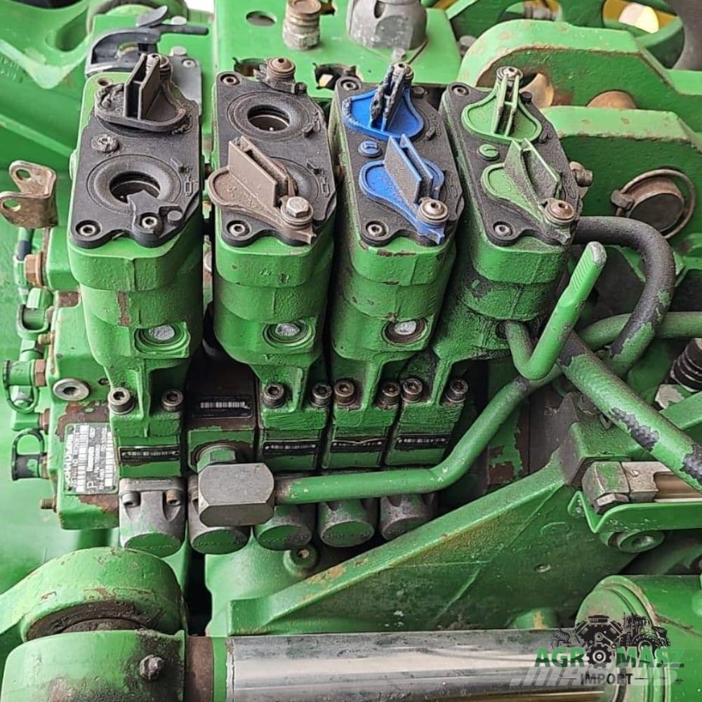 John Deere 7215R Parts Traktorid