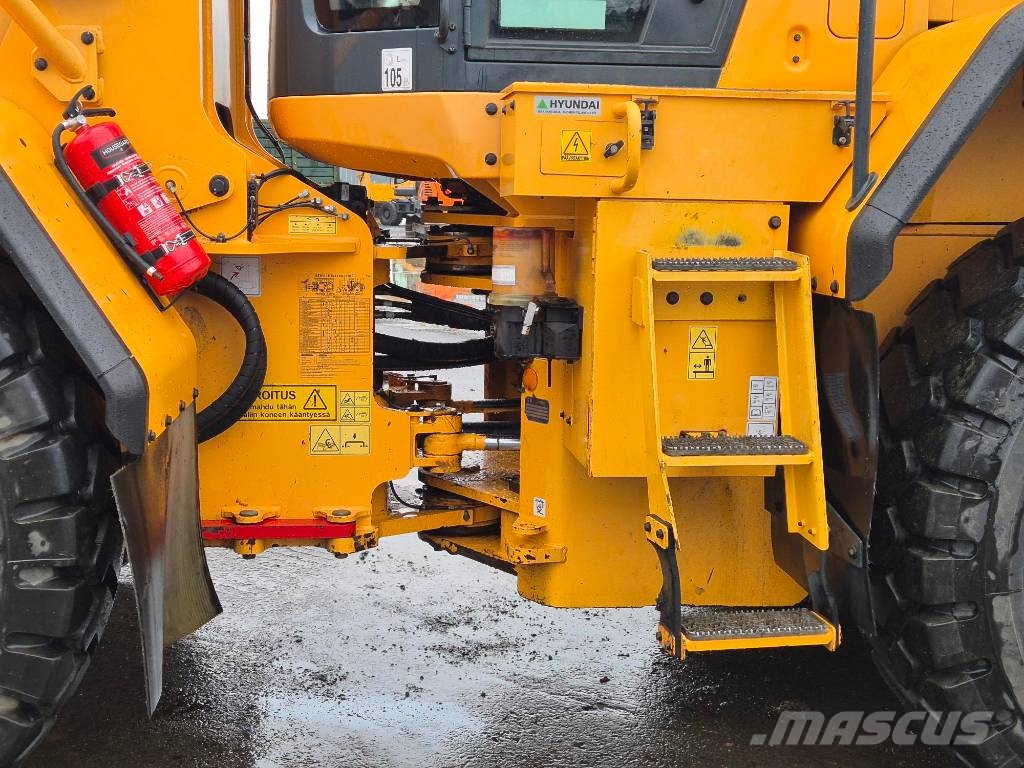 Hyundai HL 960 لوادر بعجل