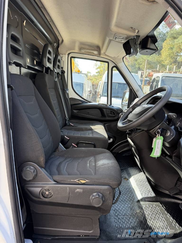 Iveco Daily Gardner Denver TDA145 Cherry Picker المنصات الهوائية المثبتة على شاحنة