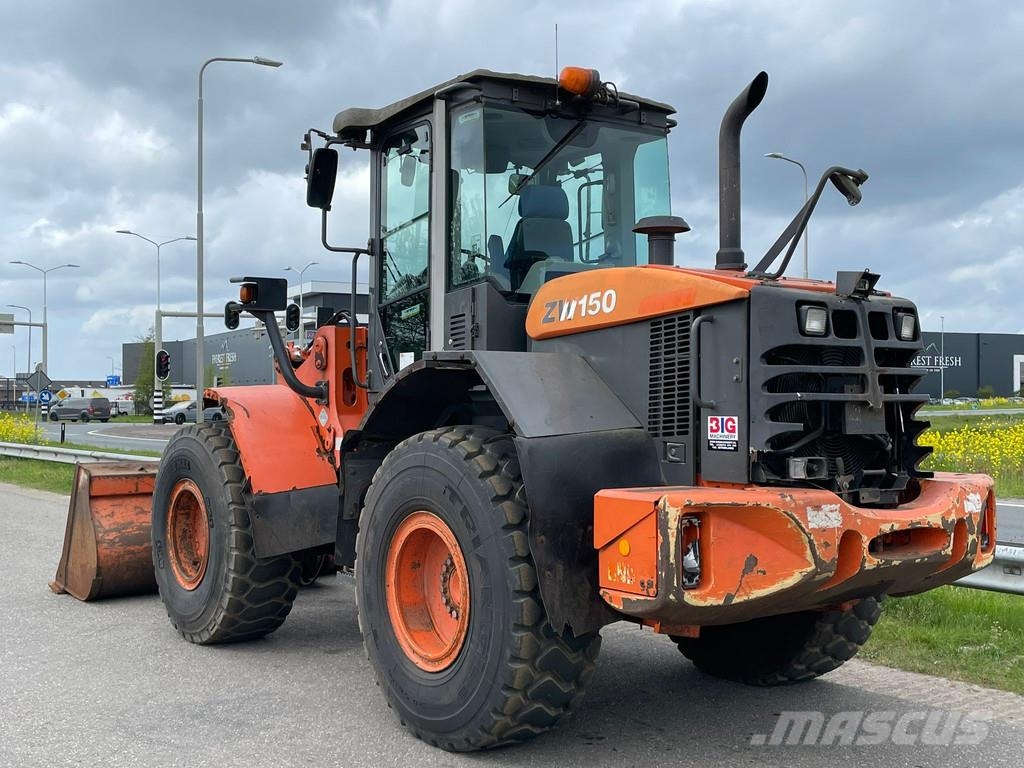 Hitachi ZW150 Utovarivači na kotačima