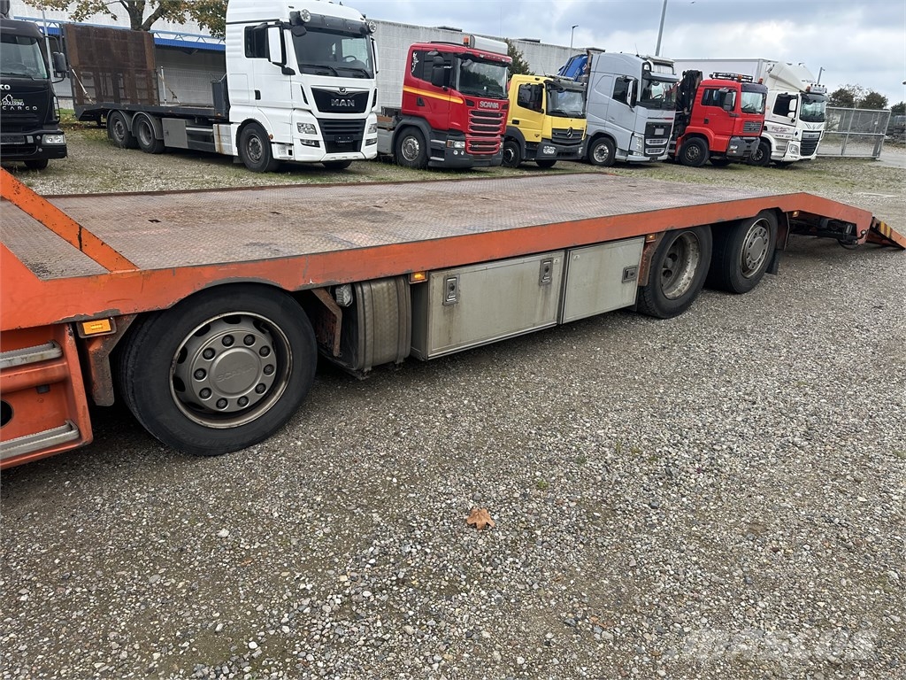 Scania P410 8x2/6 Knæklad / abschleppwagen Autotransporteri