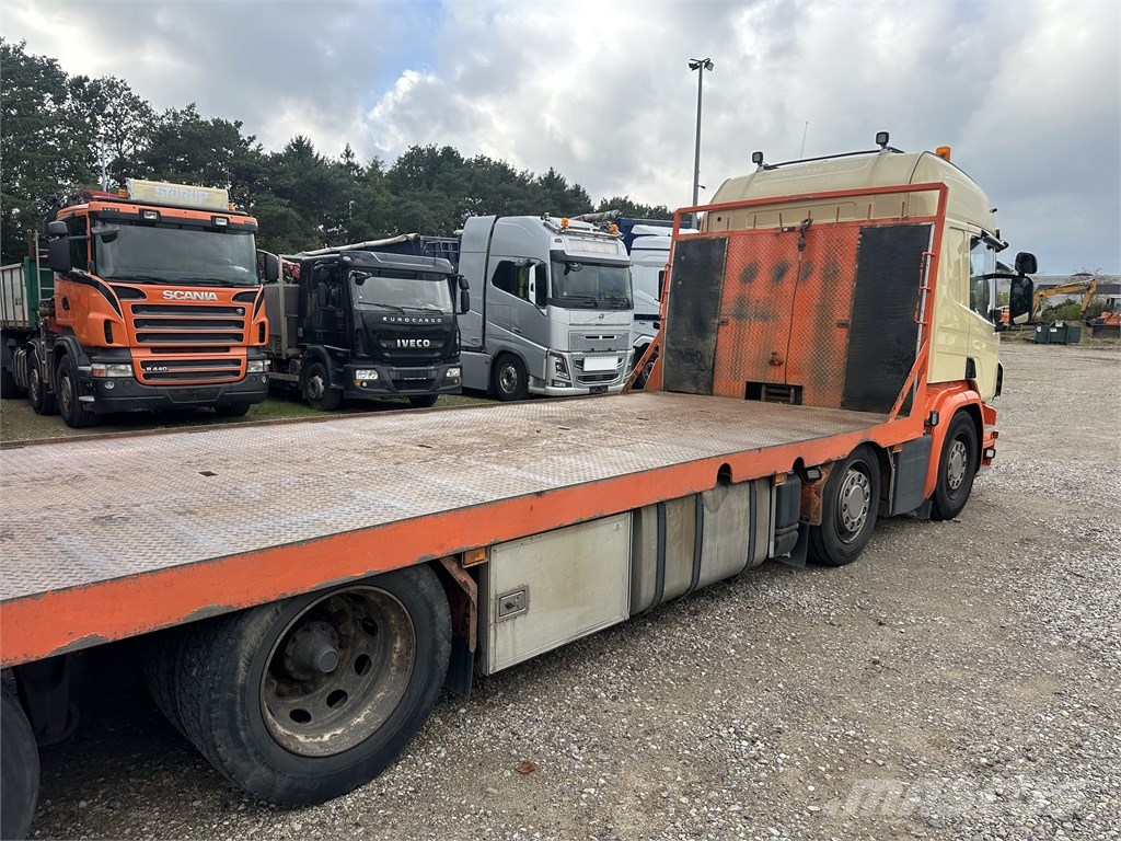 Scania P410 8x2/6 Knæklad / abschleppwagen Autotransporteri