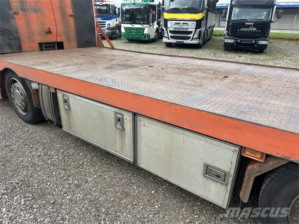 Scania P410 8x2/6 Knæklad / abschleppwagen Autotransporteri