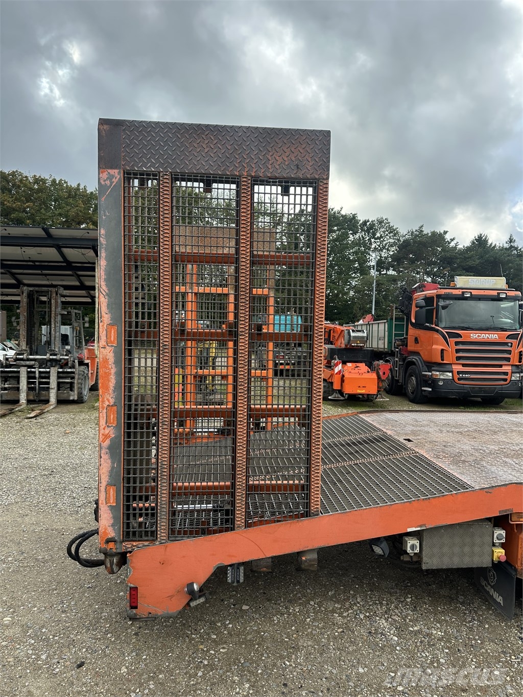 Scania P410 8x2/6 Knæklad / abschleppwagen Autotransporteri