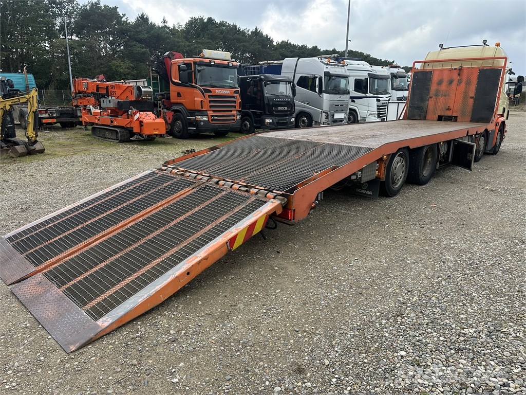 Scania P410 8x2/6 Knæklad / abschleppwagen Autotransporteri
