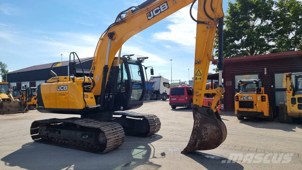 JCB JS 131 LC 履带挖掘机