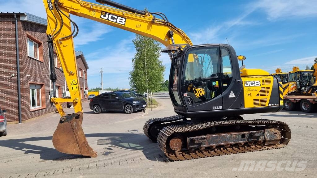 JCB JS 131 LC 履带挖掘机