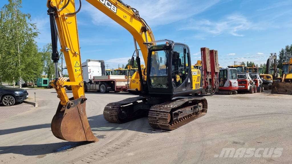 JCB JS 131 LC 履带挖掘机