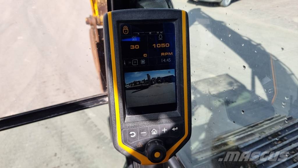 JCB JS 131 LC 履带挖掘机