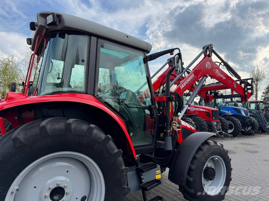 Massey Ferguson 5455 + FAUCHEUX PRESTIGE 120 Traktory