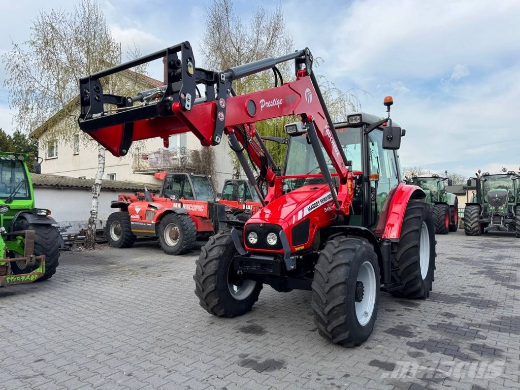 Massey Ferguson 5455 + FAUCHEUX PRESTIGE 120 Traktory