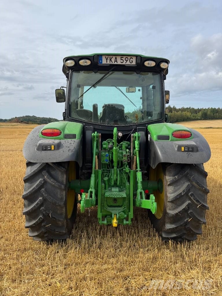 John Deere 6115R الجرارات