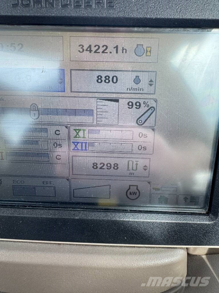 John Deere 6115R الجرارات