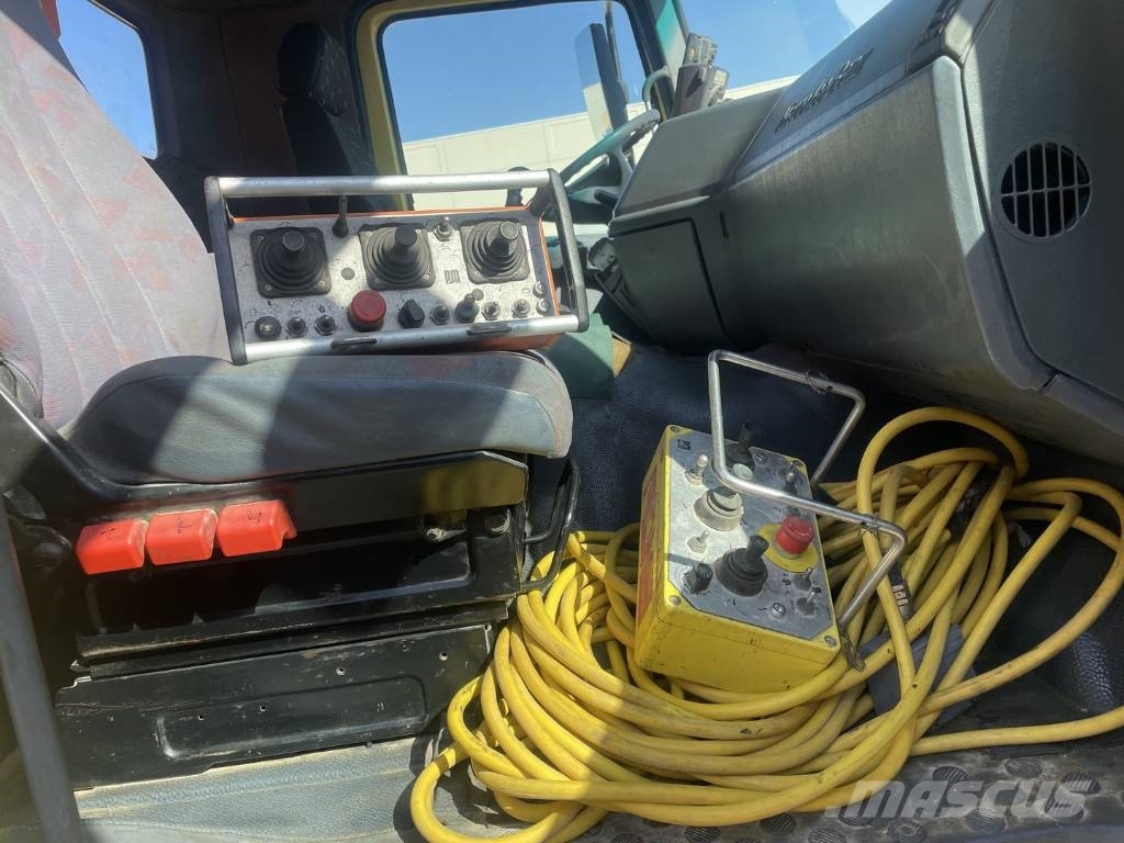 Mercedes-Benz Actros 3235 Putzmeister BFR 42.16 Betonikuorma-autot