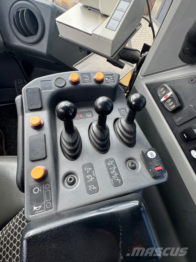 CAT 962M Wielladers