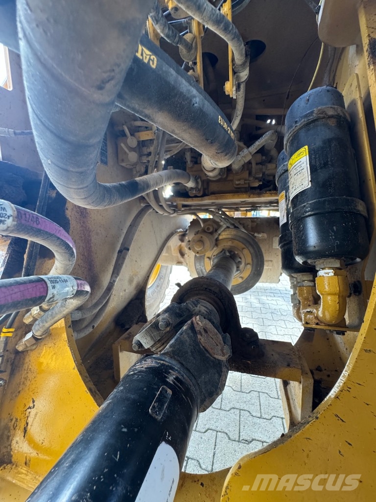 CAT 962M Wielladers