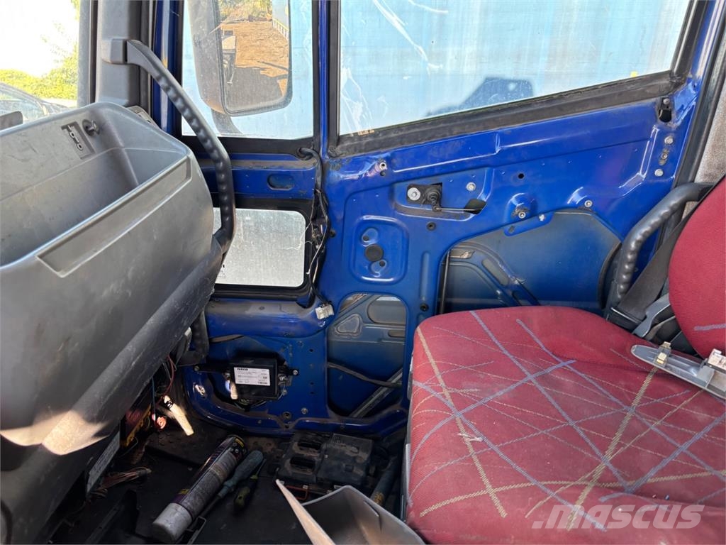 Iveco TRAKKER 440 6X4 + HR 새시 운전실 트럭