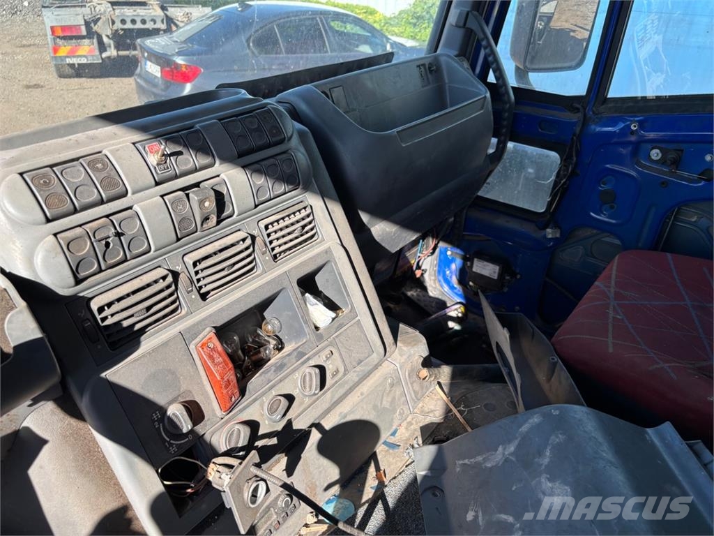 Iveco TRAKKER 440 6X4 + HR 새시 운전실 트럭