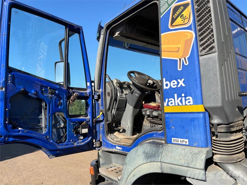 Iveco TRAKKER 440 6X4 + HR 새시 운전실 트럭