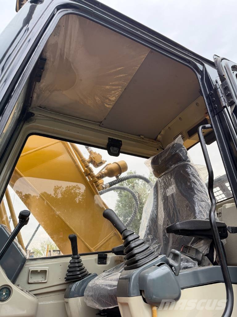 CAT 320 B L 3000 units excavators in stock 대형 굴삭기 29톤 이상